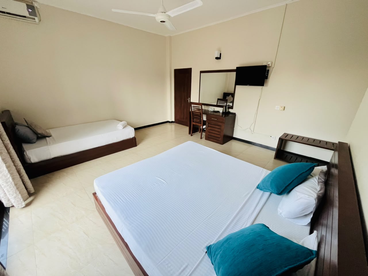 DELUXE TRIPLE ROOM — photo 3